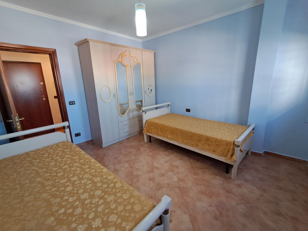 VENDESI APPARTAMENTO 2+1+2 A DURRËS