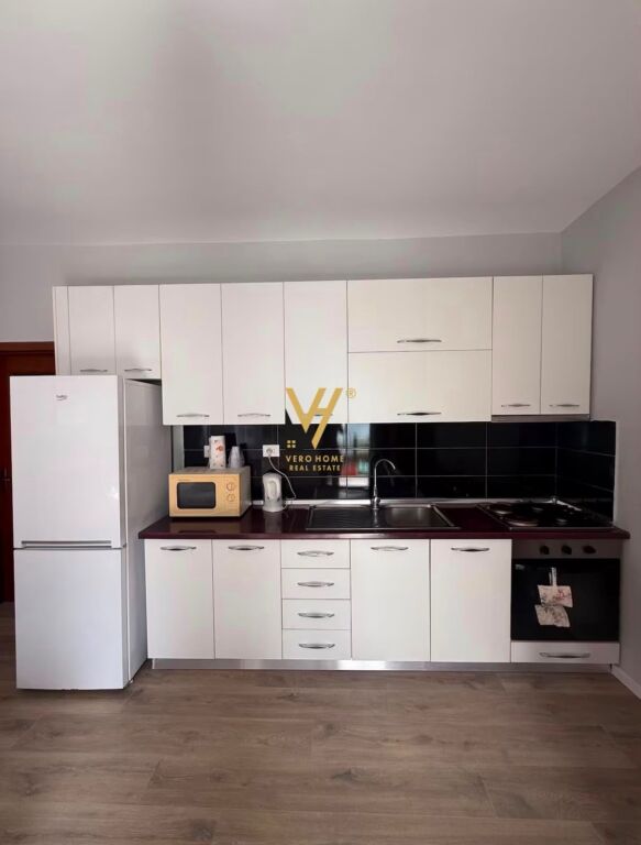 MONOLOCALE 35 M2 IN AFFITTO IN VIA BARRICATE 50.000 LEKE