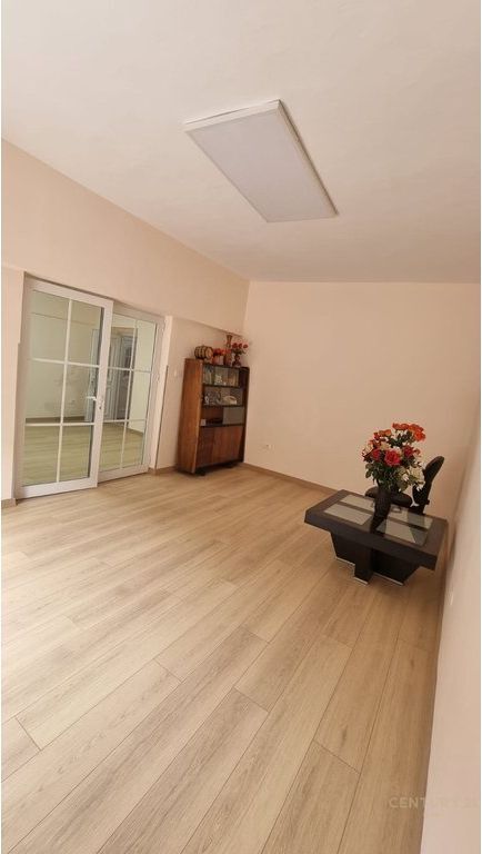 Business premises for rent – Strategic location, Mine Peza Offered for rent
