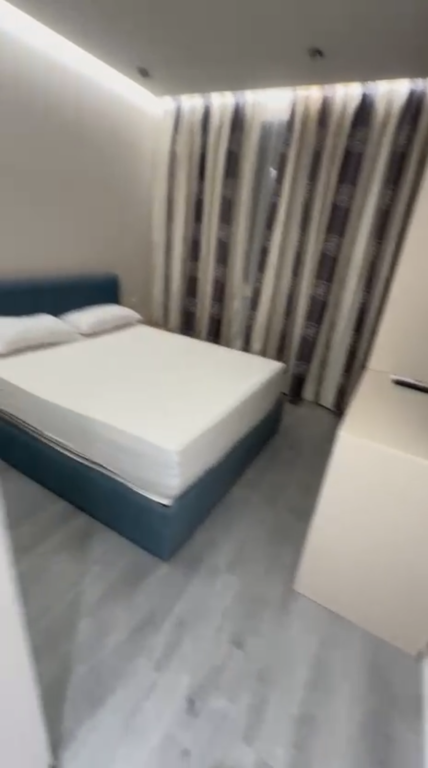 Apartament 2+1+2 per qera perballe me UET !