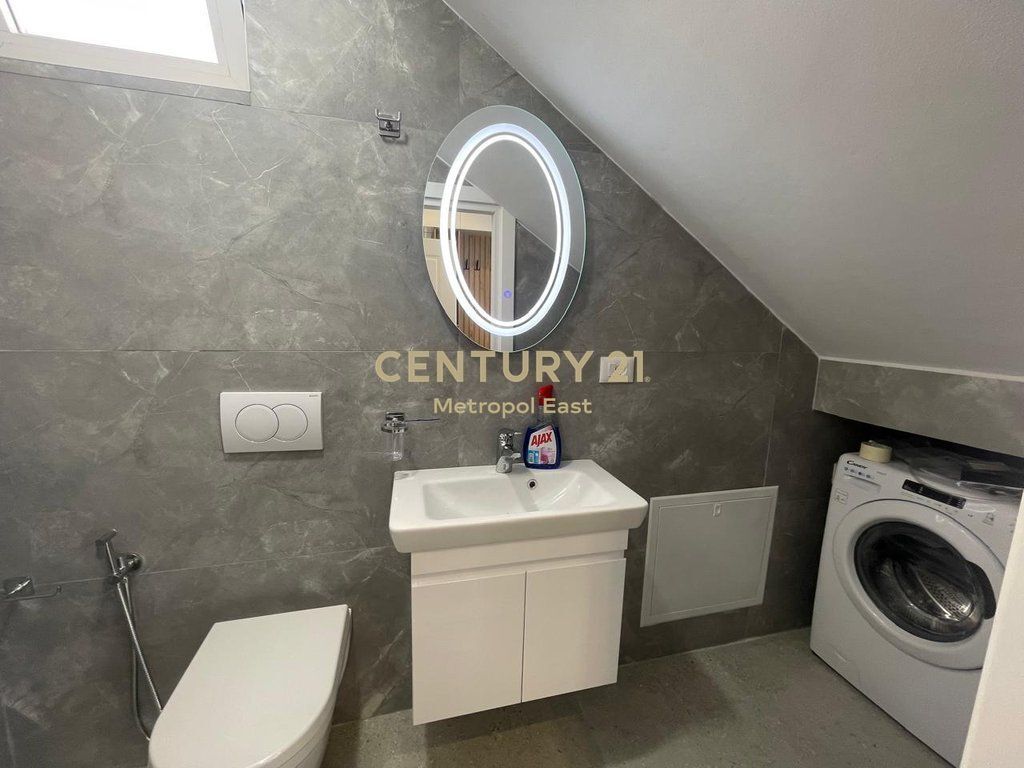 2-STOREY VILLA FOR RENT IN THE LONDON AREA