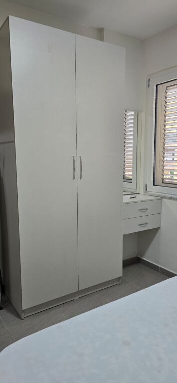 Apartment 1+1 for rent at Komuna e Parisit