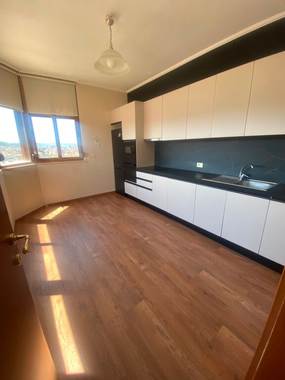 Apartment 3+1+2 for rent at Ish Blloku, near Abissnet.