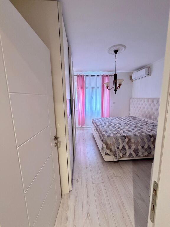 SHITET APARTAMENT 3+1+2 TEK KOMUNA E PARISIT