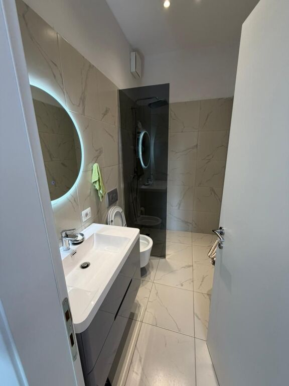 🏡 Shitet Apartament 2+1+2 – Golden Park