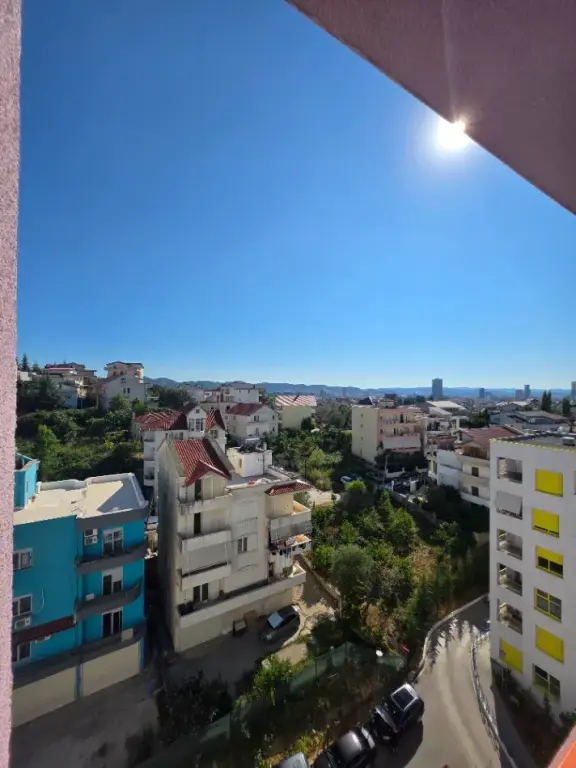 Affitto | Apartament 1 + 1+Ballkon |Rezidenca Kadiu | 350 €/mese