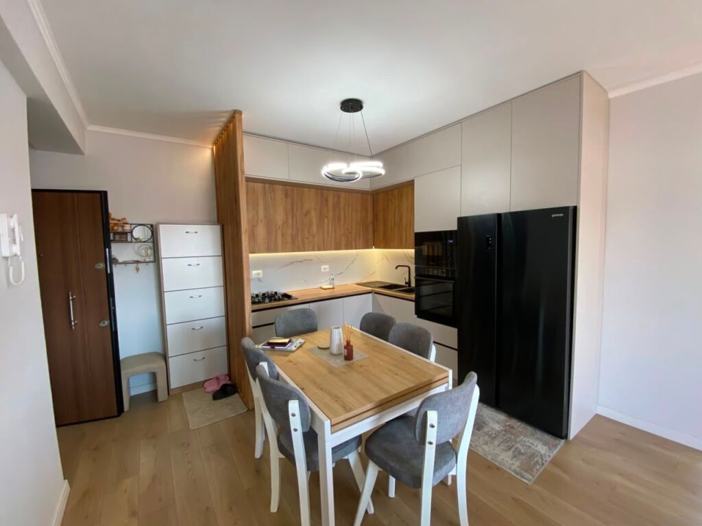 Shitet, Apartament 2+1, Kamez . Empire71758