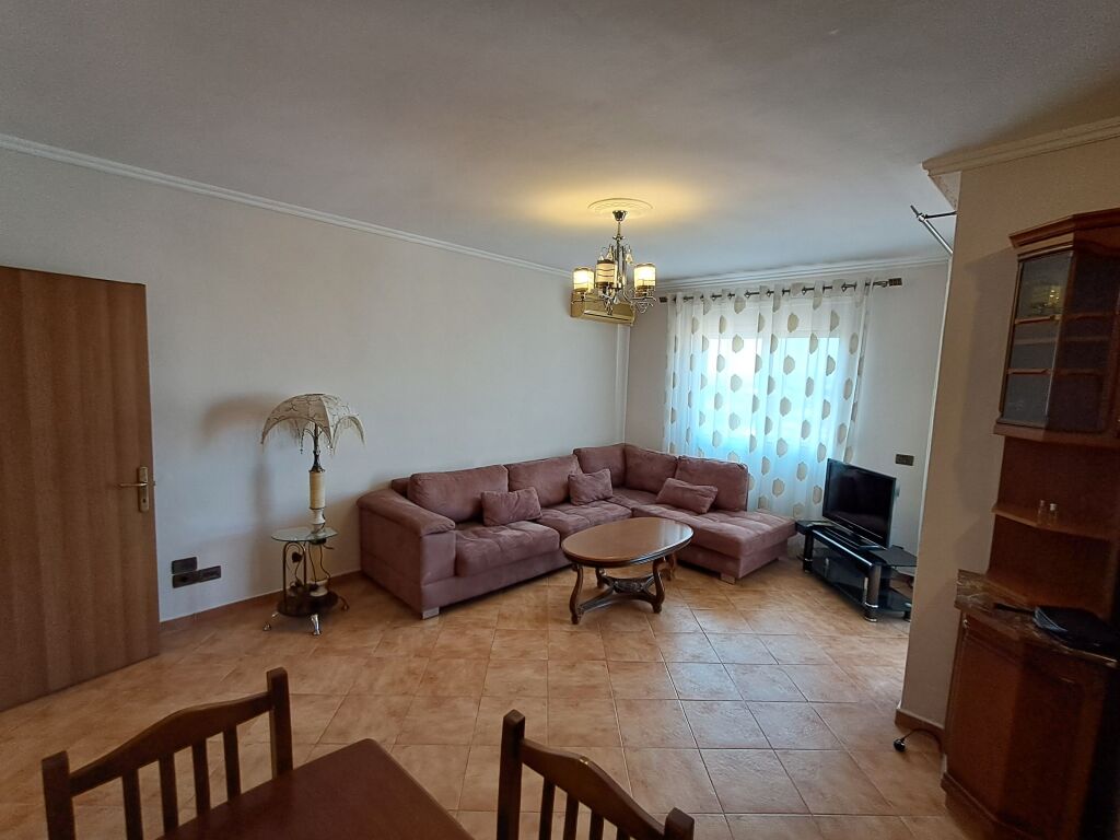 VENDESI APPARTAMENTO 2+1+2 A DURRËS