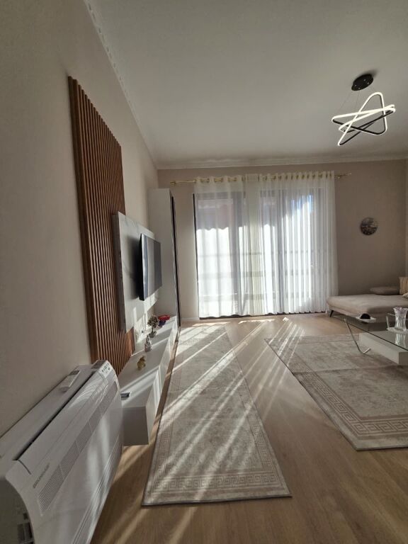 APARTAMENT PER QIRA 2+1+POST PARKIMI KOMPLEKSI DELIJORGJI