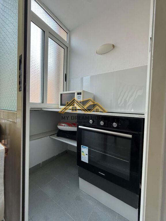 Appartamento in vendita a Shkembi i Kavajes con vista mare prima linea