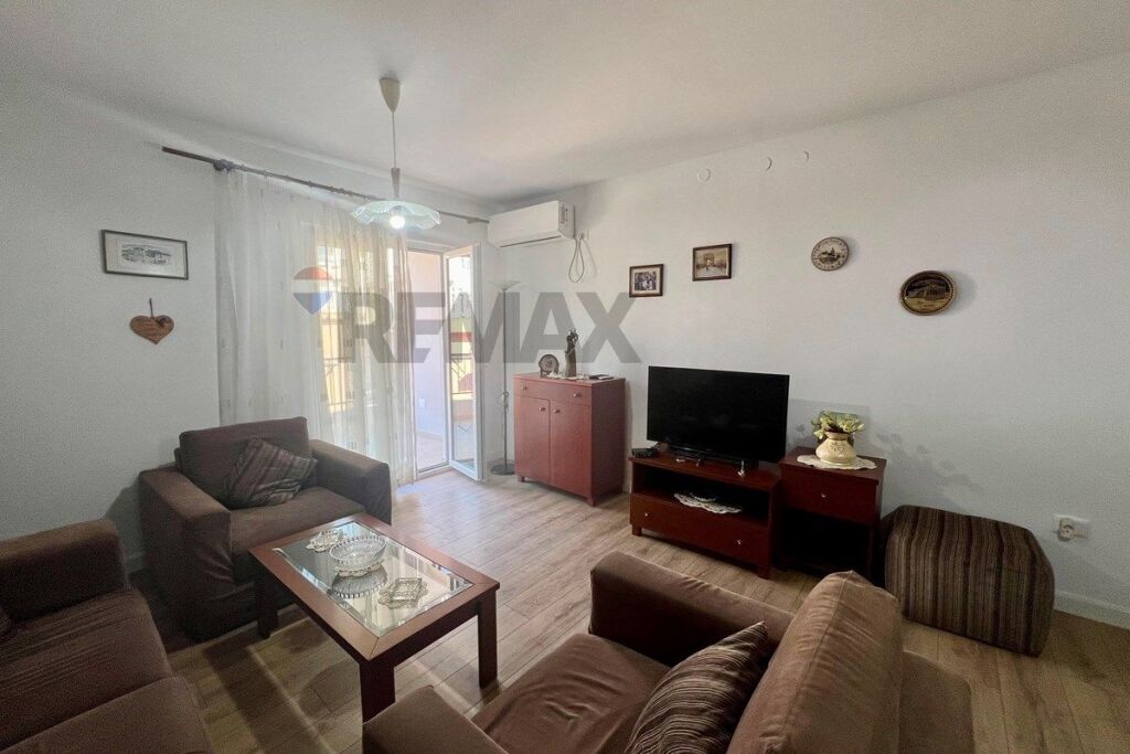 Appartamento 2+1 in affitto a Komuna e Parisit