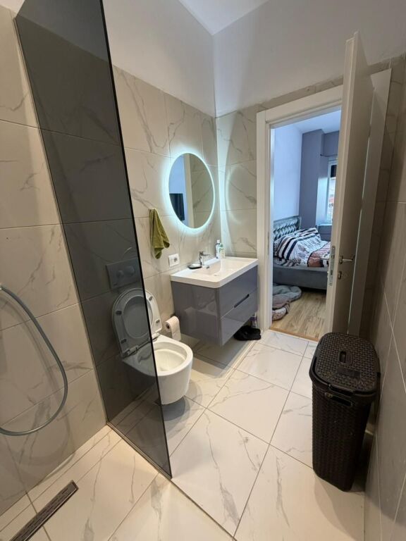 🏡 SHITET | Apartament 2+1+2 – Golden Park 📍 Golden Park, Tiranë