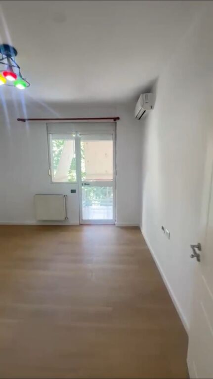 office for rent at garda 1st floor with elevator