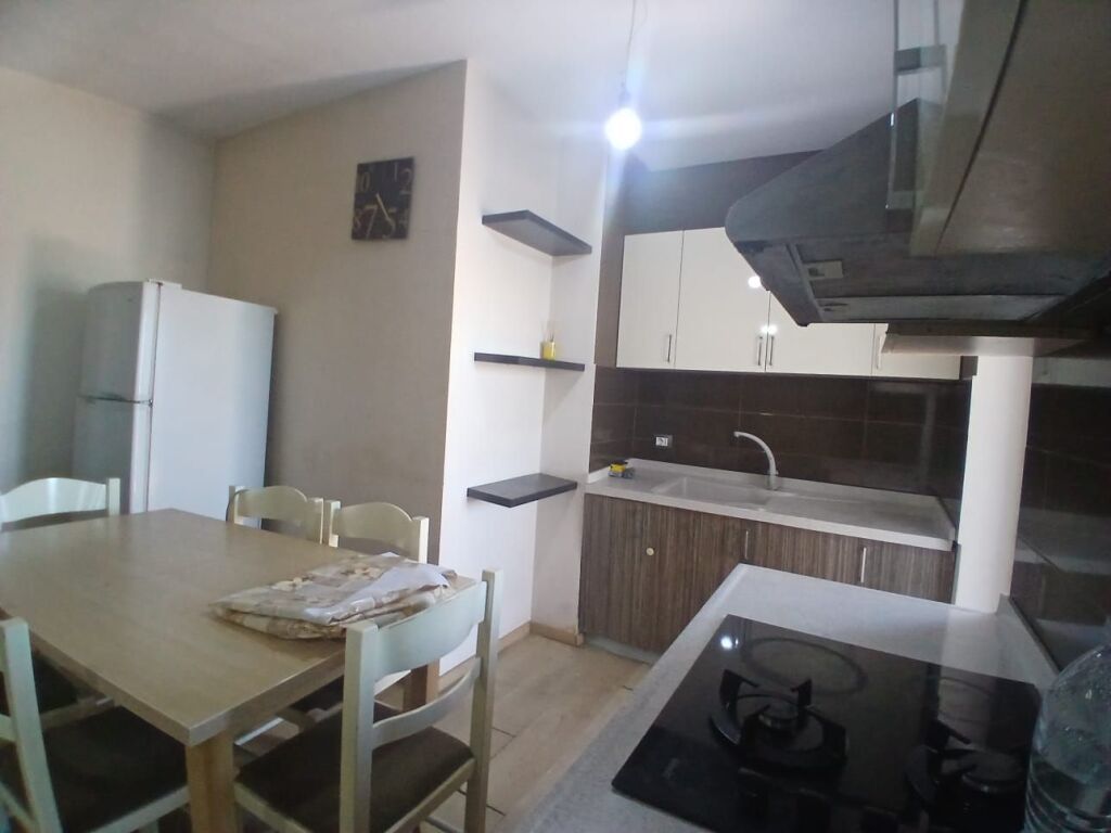 Jepet Me Qera Apartament 1+1+1 Ballkon