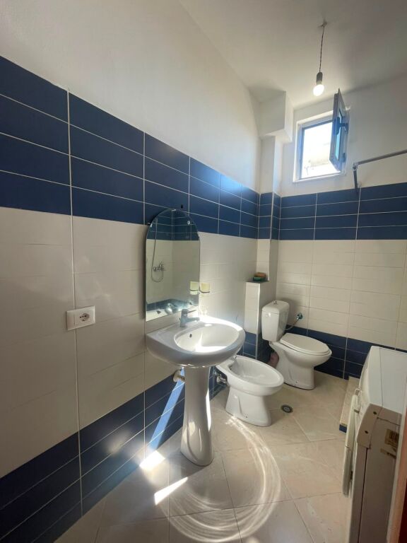Apartament me qera 1+1, Ish kenete, Durrës!