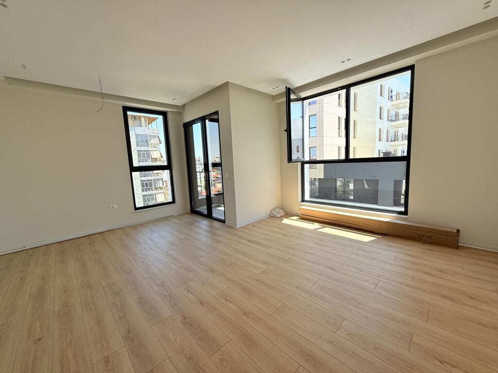 🏡 SHITET APARTAMENT 2+1 + POST PARKIMI 🚗 📍 Rruga Jordan Misja, pranë SPAK