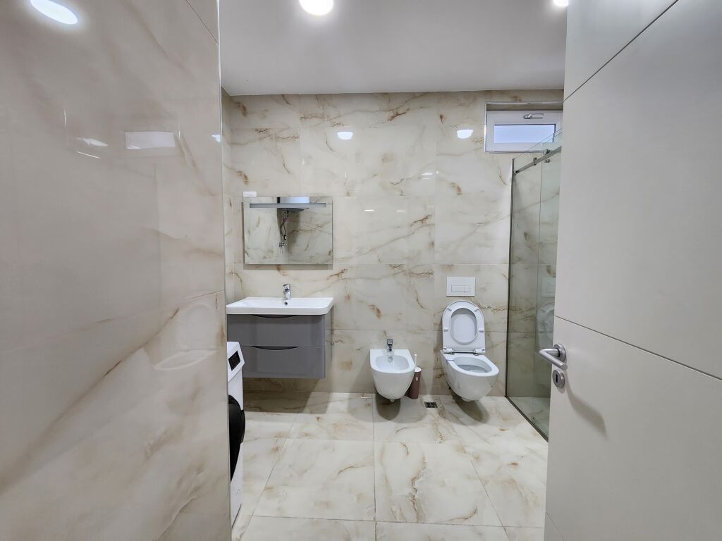 Apartament 2+1+2 me qera , Kopshti Botanik