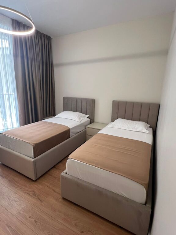 🏡 Jepet me Qira Apartament 2+1+2 – Golden Tower, Rruga Mine Peza