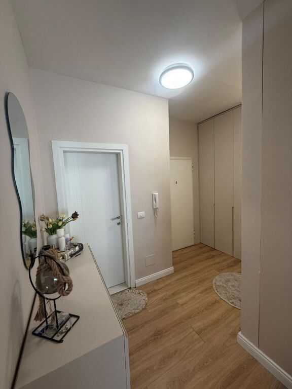 Affitto, Appartamento 2+1+2, Giardino Botanico, Tirana. 800 €