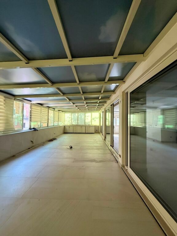 APARTAMENT PER SHITJE TEK SHALLVARET