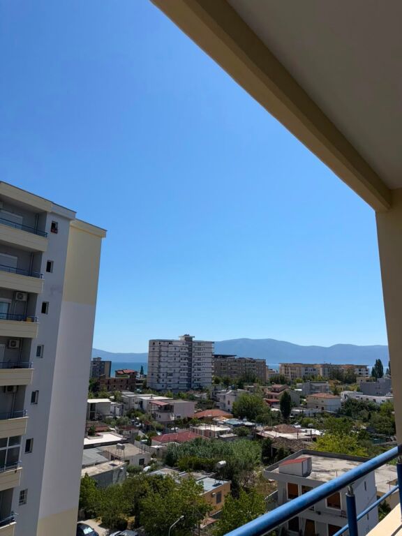 Apartament me qera