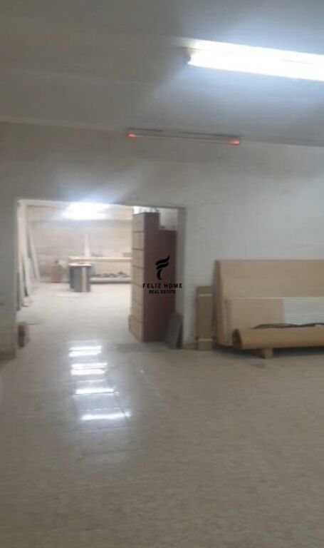 MAGAZZINI IN AFFITTO 800 M2 KOMBINAT 2600 EURO FH-83408