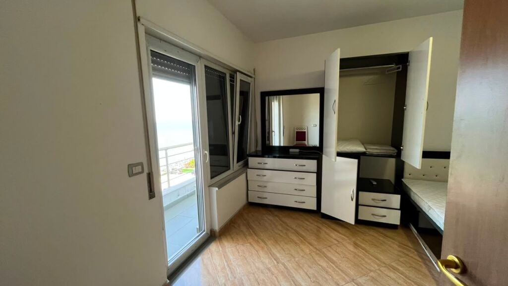 🏡 Jepet me Qira Apartament 3+1 me Pamje të Plotë nga Deti – Vollga, Durrës