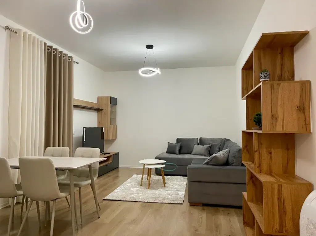 Jepet apartament 2+1 me qira tek Kompleksi Albulena , Paskuqan .