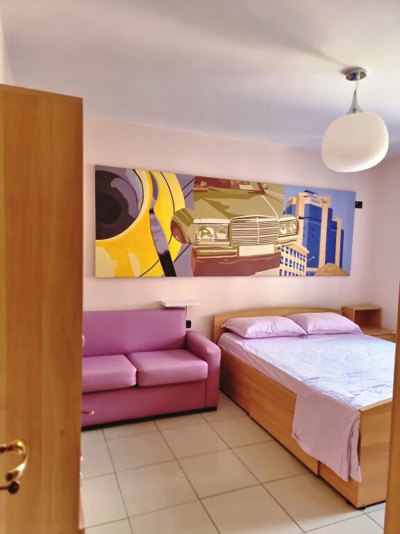Rruga Elbasanit, jepet me qira apartment 1+1! 48.000 Leke