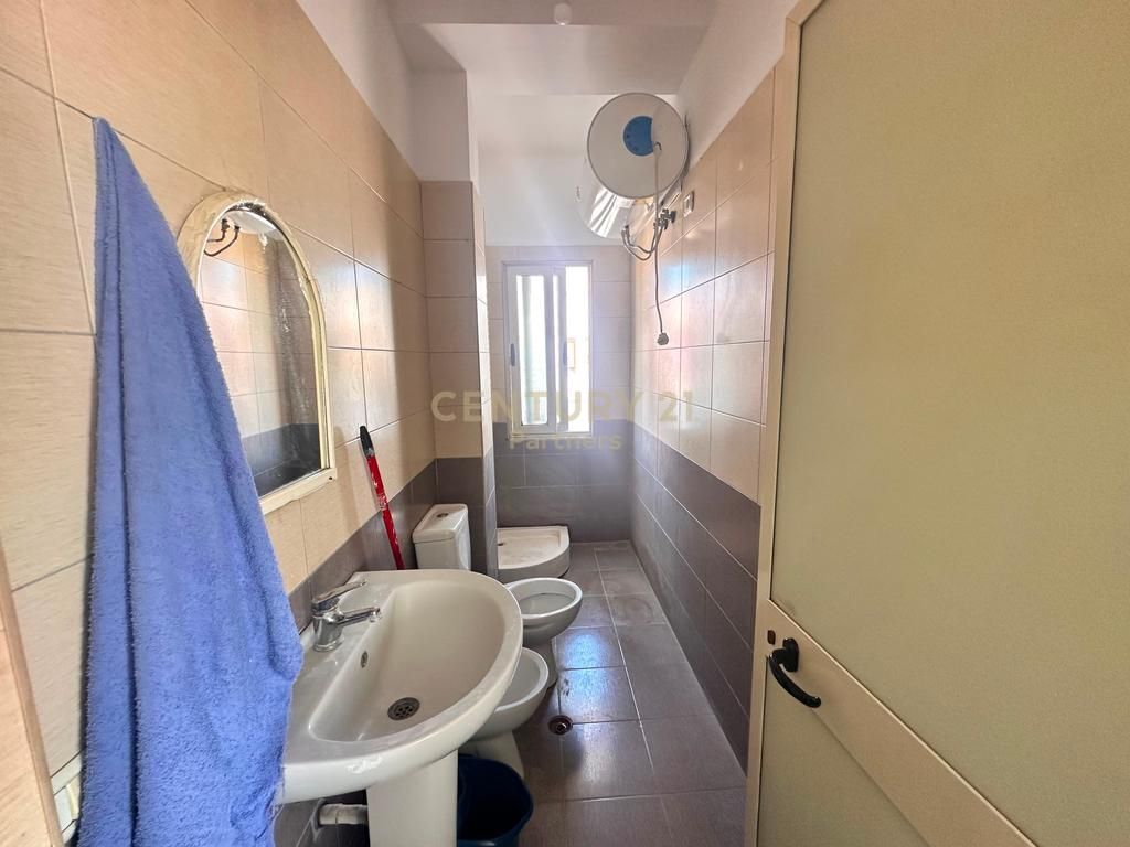 WE SELL 2+1 APARTMENT IN KOMBINAT ON GLASS STREET !!
