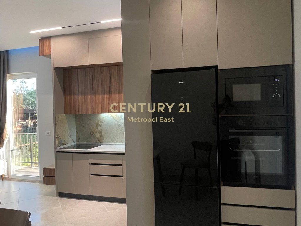 2-STOREY VILLA FOR RENT IN THE LONDON AREA