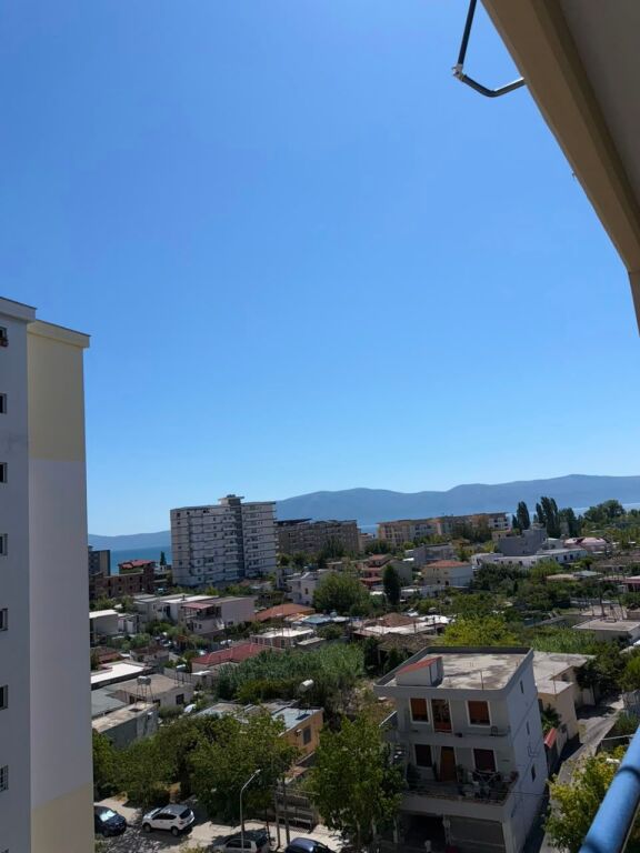 Apartament me qera