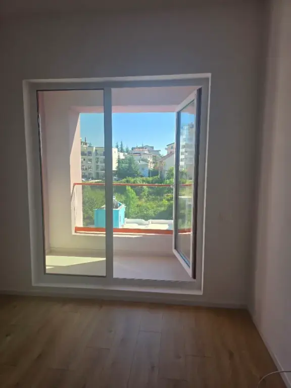 Affitto | Apartament 1 + 1+Ballkon |Rezidenca Kadiu | 350 €/mese