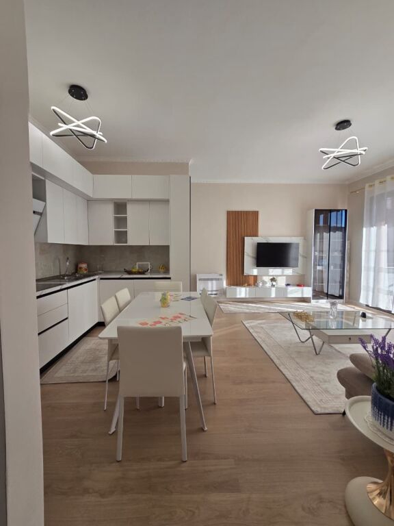 APARTAMENT PER QIRA 2+1+POST PARKIMI KOMPLEKSI DELIJORGJI