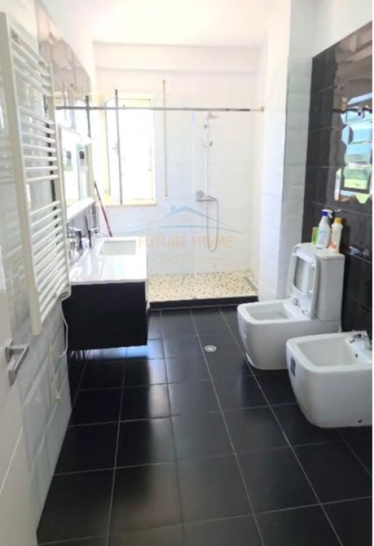 Shitet, Apartament 2+1+2, Liqeni i Thate