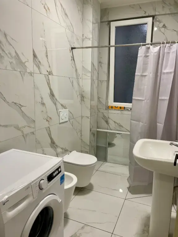 Jepet apartament 2+1 me qira tek Kompleksi Albulena , Paskuqan .