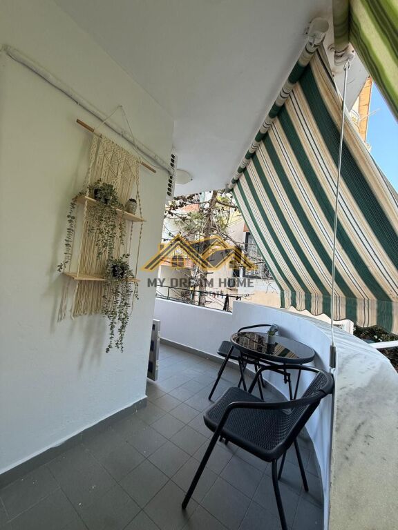 Appartamento in vendita a Shkembi i Kavajes con vista mare prima linea