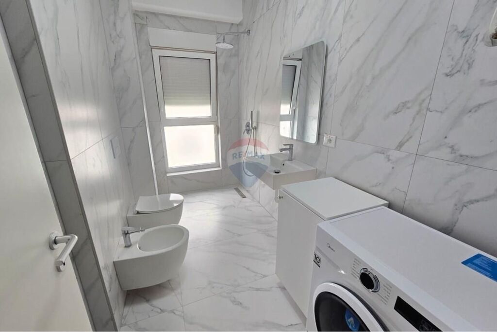 Apartament - Për Qira - Kompleksi Mangalem, Tiranë