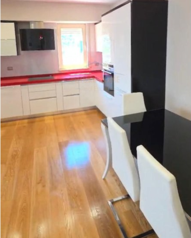 Shitet, Apartament 2+1+2, Liqeni i Thate