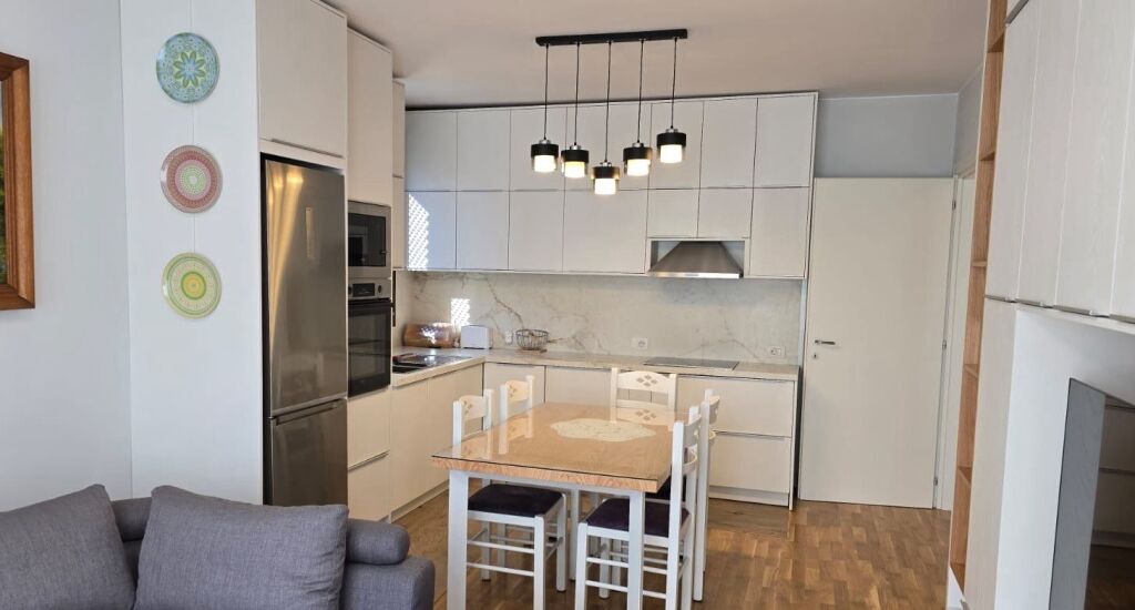 Qera | Apartament 1 + 1 | Qender| 1050 €/muaj