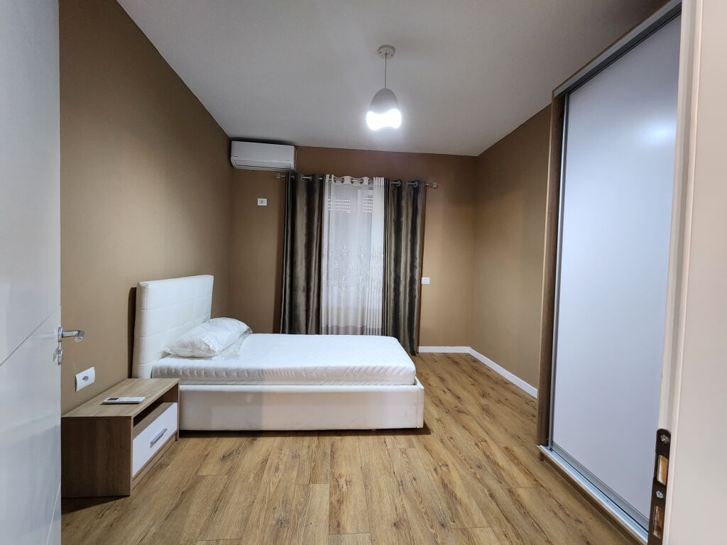 Apartament 2+1+2 me qera , Kopshti Botanik