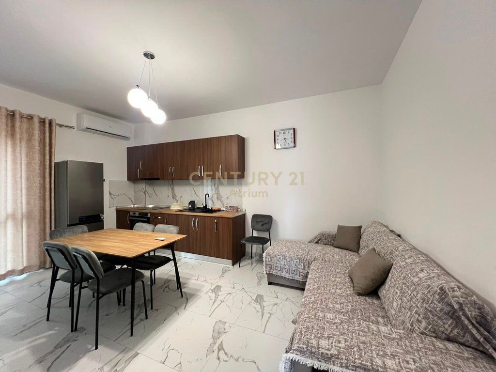 AFFITTASI APPARTAMENTO 2+1 IN UNA VILLA PRIVATA A MULLET