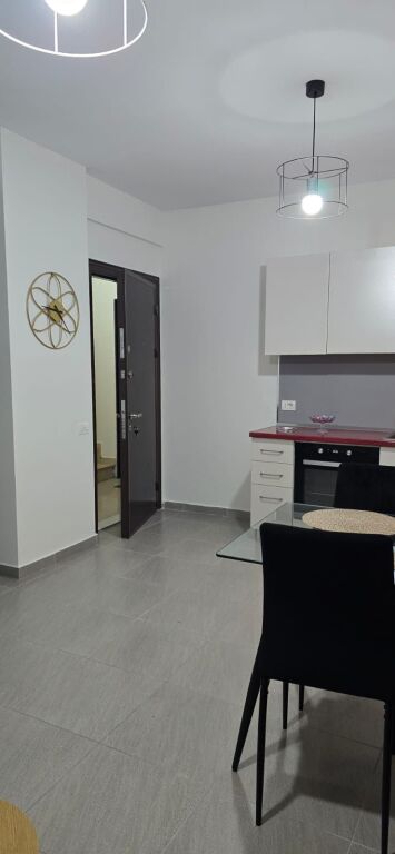 Apartment 1+1 for rent at Komuna e Parisit