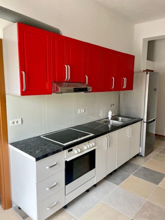 Jepet me qira apartament 1+1