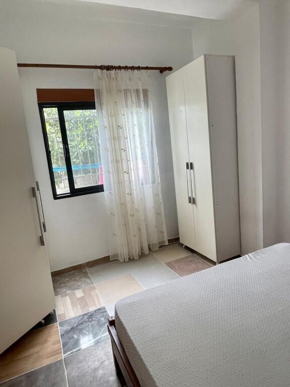 Jepet me qira apartament 1+1