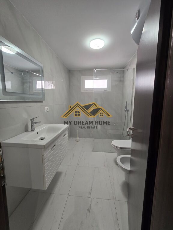 In vendita, Casa privata su 2 piani, Quartiere Re, Durazzo
