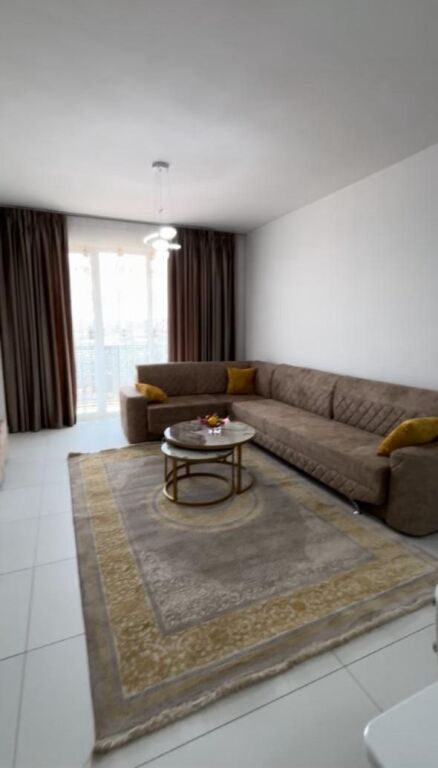 Jepet me qera apartament 1+1 tek rrethrrotullimi i Paskuqanit
