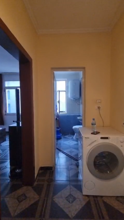 Apartament 1+1 per qera Fakulteti i Mjekesise !