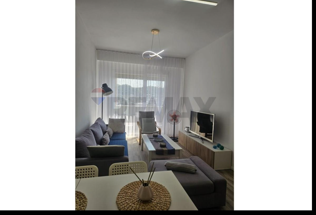 Apartament per qera 2+1 tek Pallati me Shigjeta