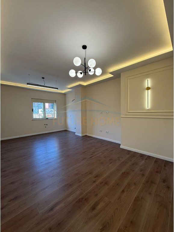 In vendita, Appartamento 1+1, Quartiere 6, Durres
